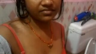 Bihari Dehati Bhabhi Shows her boobs and pussy