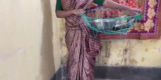 Utensil seller village girl fucked on cam